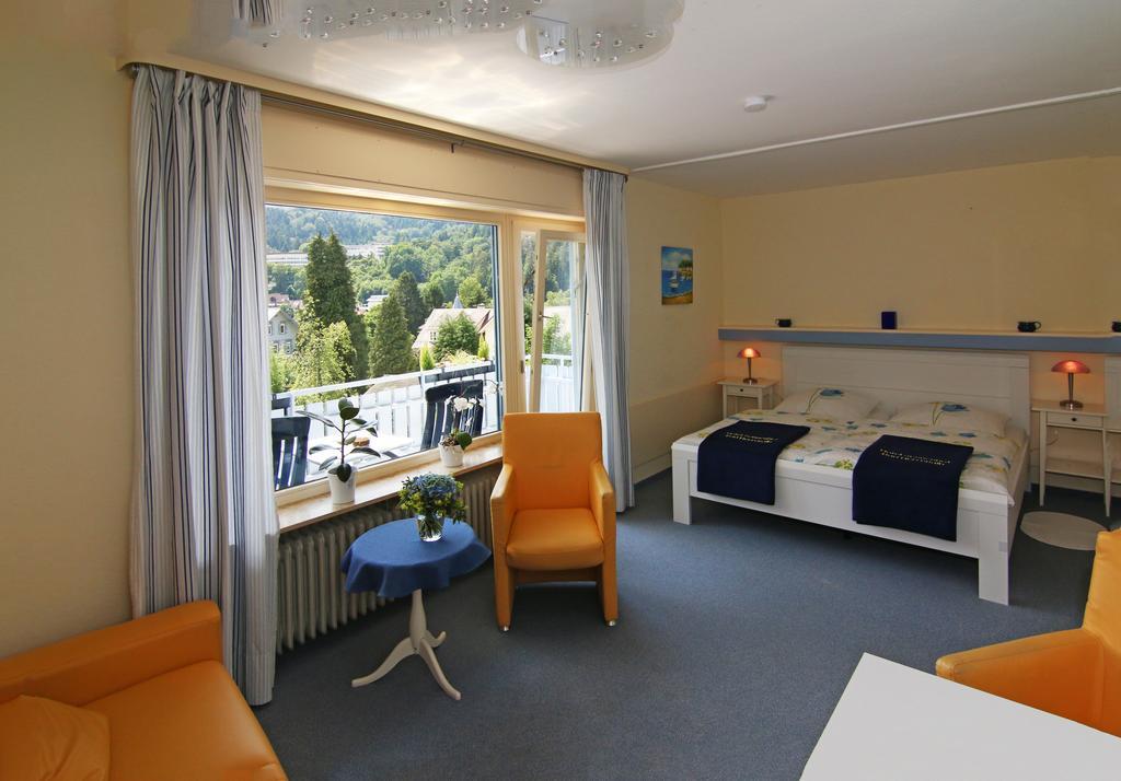 Hotel Sonnenhof Garni Bad Herrenalb Pokoj fotografie